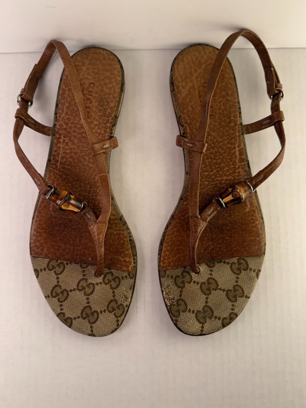 GUCCI THONG SANDALS WITH BAMBOO ACCENT